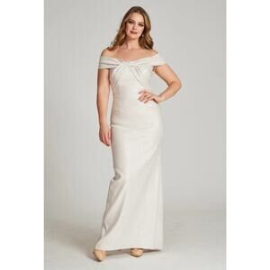 chinese dress ladies Embroidered Lace Illusion Gown With Elbow Sleeves  Terijon.com